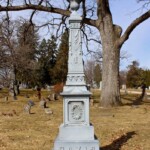 Davis Monument, Section 33. Photo by Marisa Gomez,